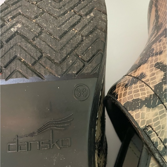 Dansko Snake Animal Print Clogs Size EU 36 - Picture 6 of 6